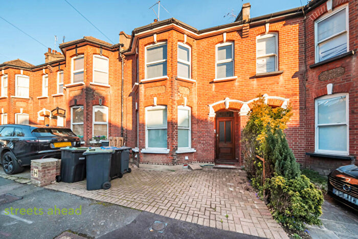 2 Bedroom Apartment To Rent In Temple Road, Croydon, CR0