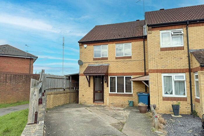 3 Bedroom Semi-Detached House For Sale In Green Hill, Greater Leys, Oxfordshire, Oxford, OX4
