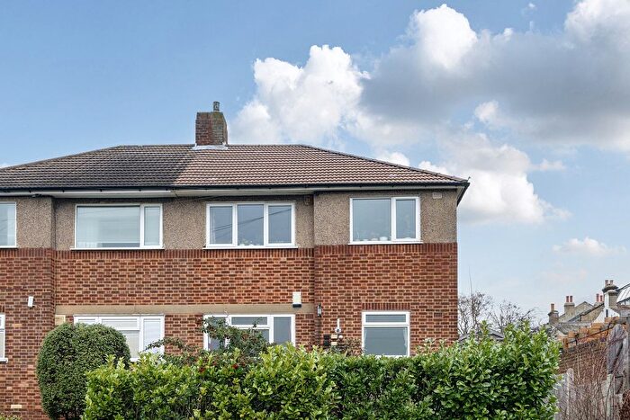 2 Bedroom Flat For Sale In Blythe Close, London, SE6