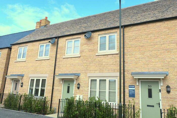 3 Bedroom Terraced House To Rent In Swallow Road, Bourton-on-the-Water, GL54