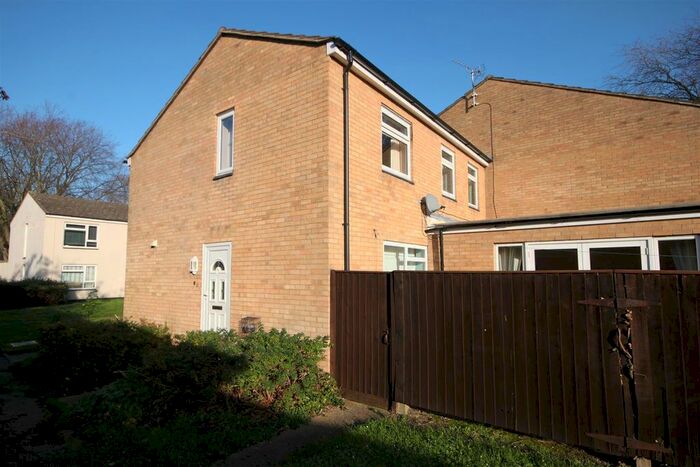4 Bedroom End Of Terrace House To Rent In Dundee Close, Cambridge, CB4