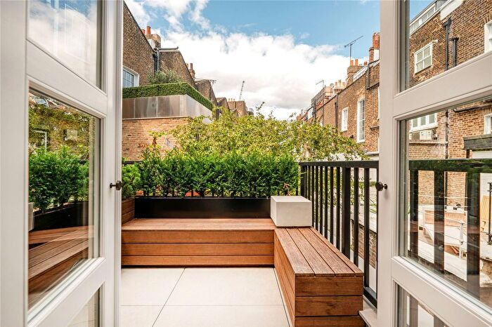 5 Bedroom Terraced House For Sale In Berkeley Gardens, Kensington, London, W8