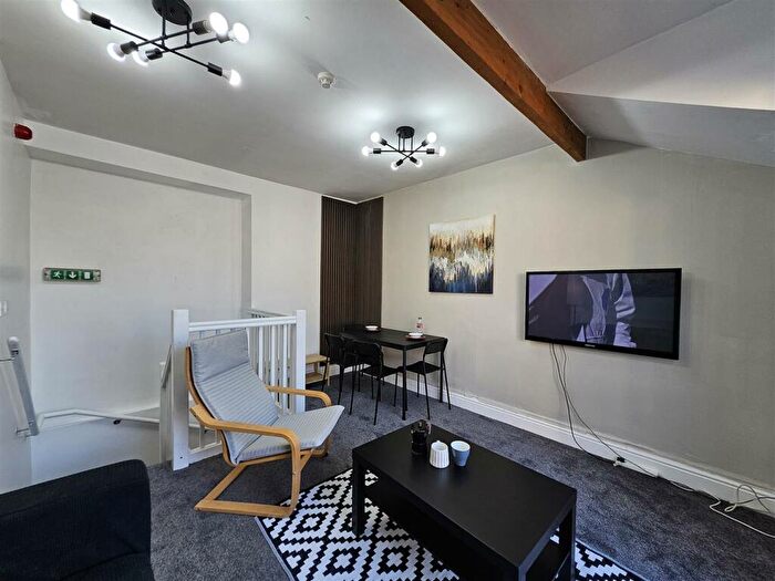 4 Bedroom Private Hall To Rent In Ullswater Road, Lancaster, LA1