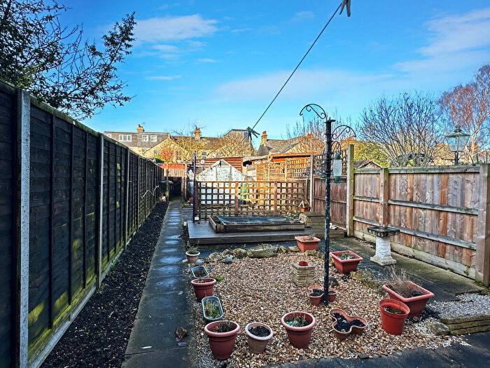 3 Bedroom Terraced House For Sale In Hemingford Road, Cambridge, CB1