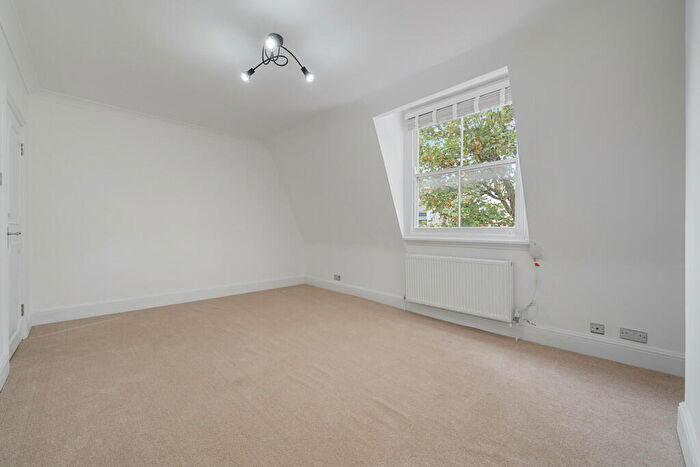 2 Bedroom Flat To Rent In Birnam Road, N4