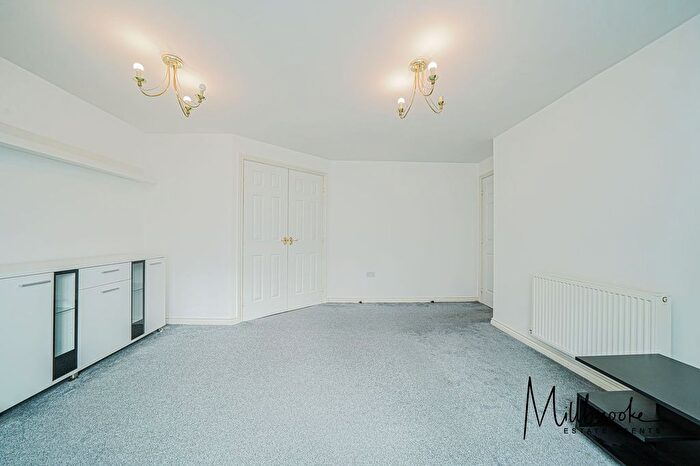 2 Bedroom Flat For Sale In Everside Close, Worsley, M28