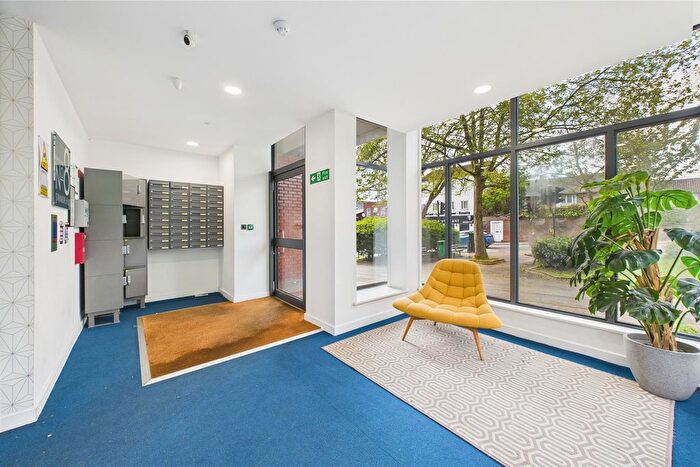 1 Bedroom Flat To Rent In Stanmore Hill, Stanmore, HA7