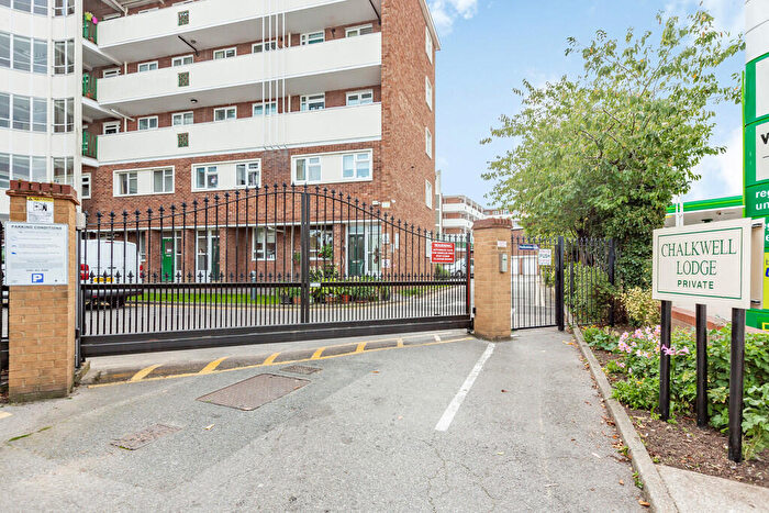 2 Bedroom Ground Maisonette For Sale In London Road, Westcliff-on-Sea, SS0