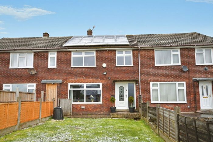 2 Bedroom Semi Detached House For Sale In Edensor Avenue, Buxton, SK17