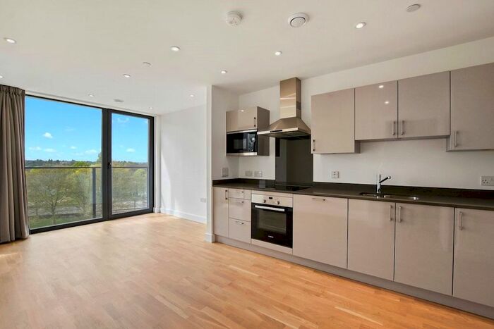 1 Bedroom Flat To Rent In Burgess Springs, Chelmsford, CM1