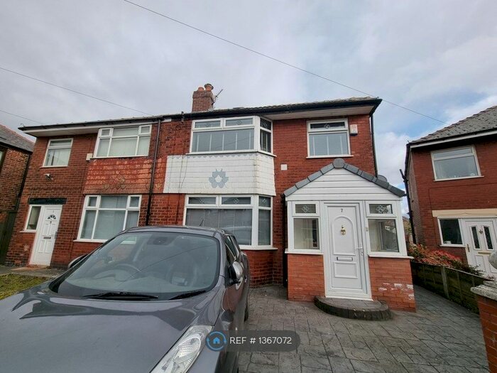 3 Bedroom Semi-Detached House To Rent In Jasmine Avenue, Droylsden, Manchester, M43