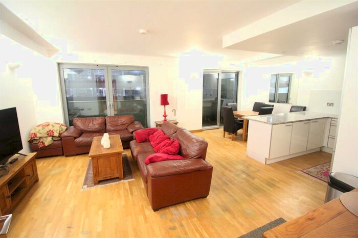 2 Bedroom Flat To Rent In Saffron Hill, London, EC1N