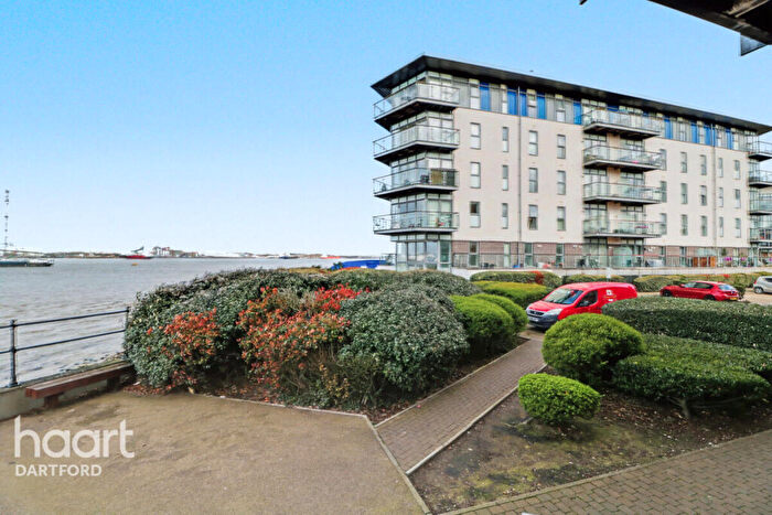 1 Bedroom Apartment For Sale In Carmichael Avenue, Greenhithe, DA9