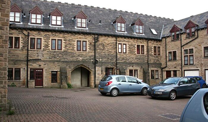 2 Bedroom Flat To Rent In Olivia Court, Chester Road Boothtown, HX3