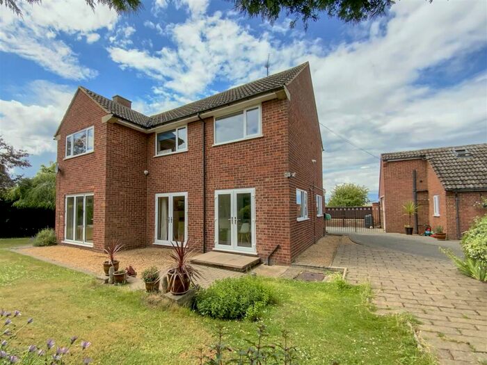 4 Bedroom Detached House For Sale In Marsh Lane, Milton Ernest, Bedford, MK44