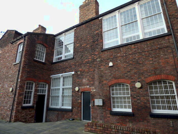 2 Bedroom Apartment To Rent In Old School, May Street, L3