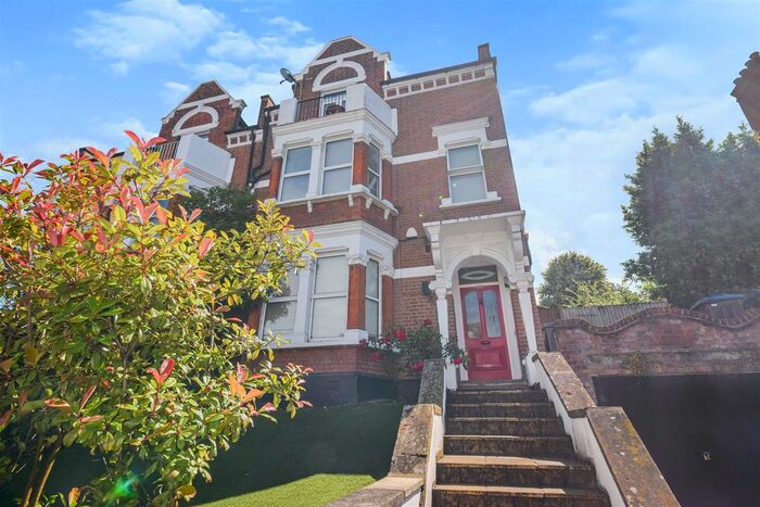 2 Bedroom Flat To Rent In Leopold Road, London, SW19