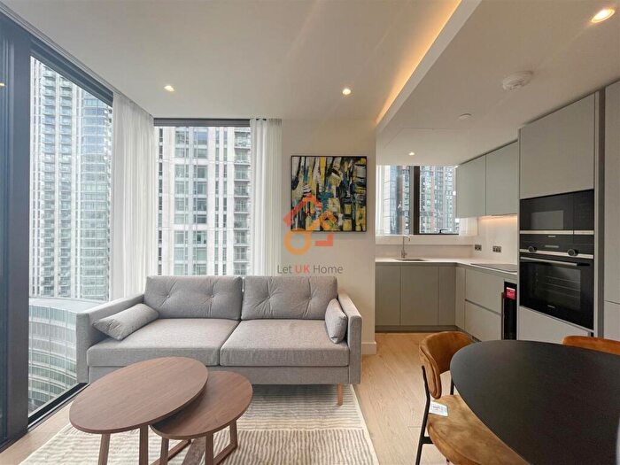 2 Bedroom Flat To Rent In Harcourt Tower, Marsh Wall, London, E14