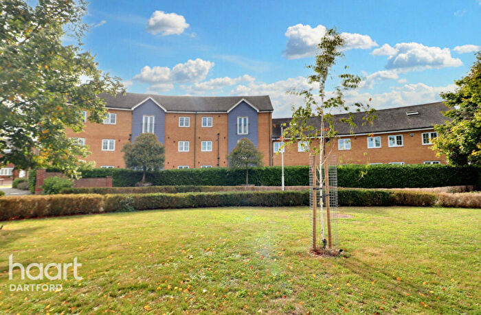 1 Bedroom Flat For Sale In Chartwell Lane, Longfield, DA3