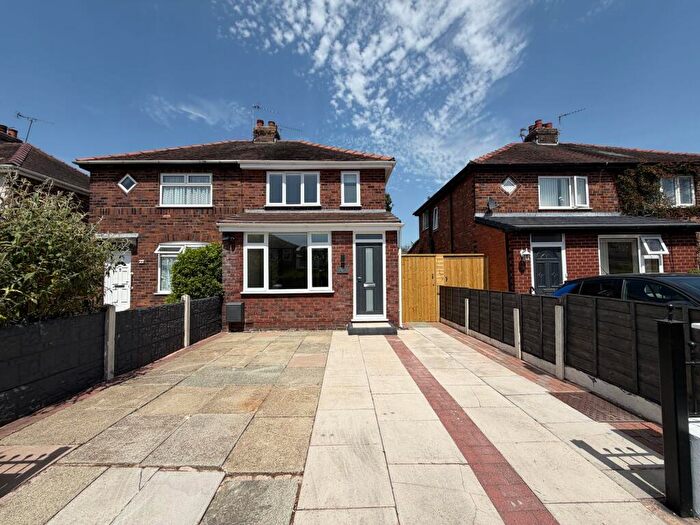 3 Bedroom Semi-Detached House To Rent In Trevor Road, Burscough, L40