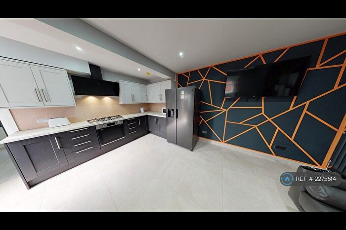 5 Bedroom Semi-Detached House To Rent In Charter Avenue, Coventry, CV4