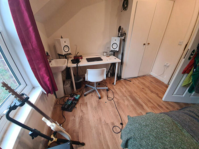 12 Bedroom House To Rent In Grosvenor Road, Leeds, LS6