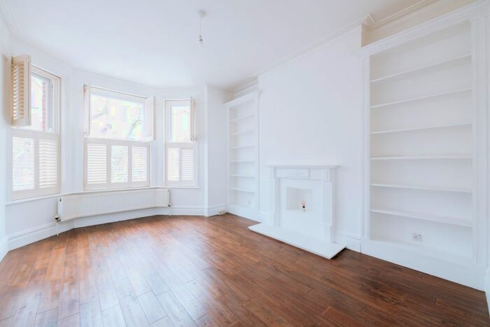 2 Bedroom Flat To Rent In Wymering Road, Maida Vale, London, W9