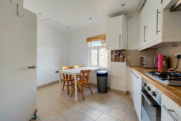 1 Bedroom Flat To Rent In Caledonian Road, Kings Cross, N1