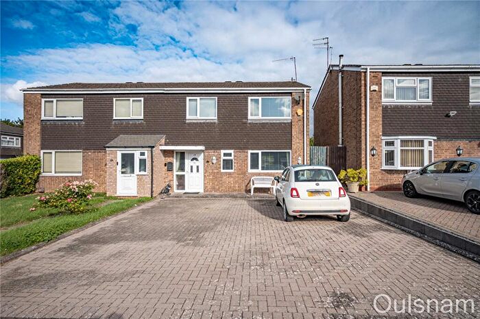 3 Bedroom Semi-Detached House For Sale In Aintree Close, Catshill, Bromsgrove, Worcestershire, B61