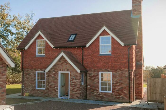 4 Bedroom Detached House For Sale In New Road, Herstmonceux, Hailsham, BN27