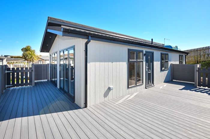 3 Bedroom Mobile/park Home For Sale In Abersoch, Pwllheli, LL53