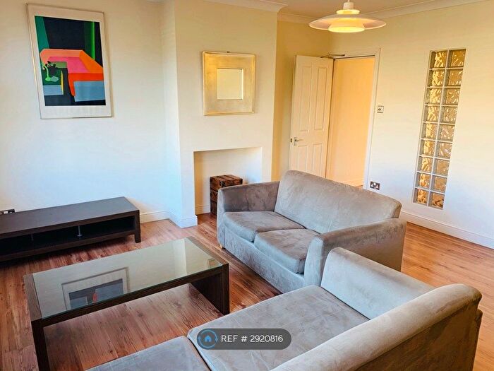 2 Bedroom Flat To Rent In Fulwood Road, Sheffield, S10