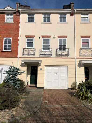 3 Bedroom Town House To Rent In Lancaster Drive, Camberley, Surrey, GU15