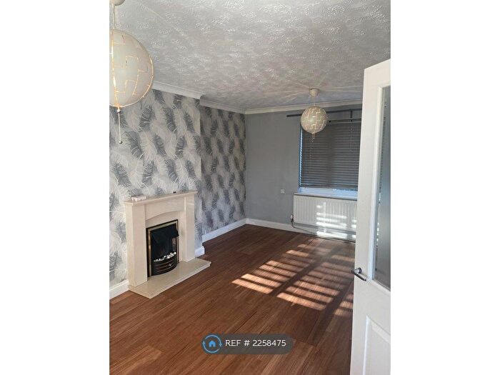 3 Bedroom Semi-Detached House To Rent In Rotherfield Road, Sunderland, SR5