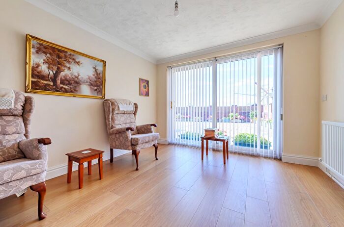 3 Bedroom Detached House For Sale In Withy Road, West Huntspill, Highbridge, Somerset, TA9