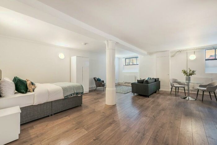 Studio To Rent In Tyssen Street, London, E8