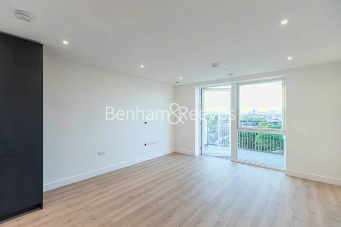 2 Bedroom Flat To Rent In Beresford Avenue, Wembley, HA0