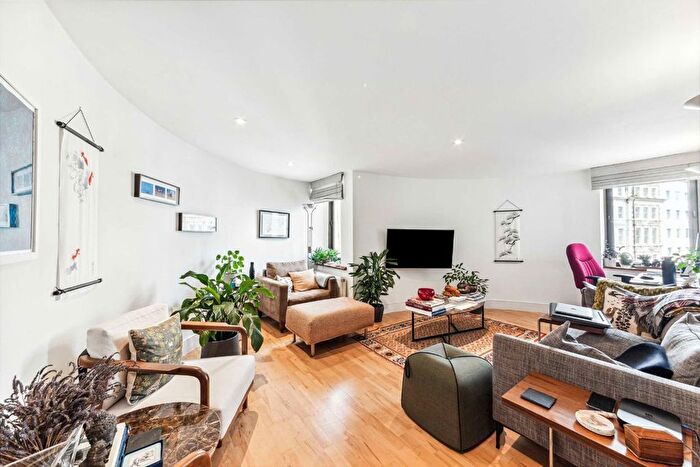 2 Bedroom Flat To Rent In Cromwell Road, Earls Court, SW5