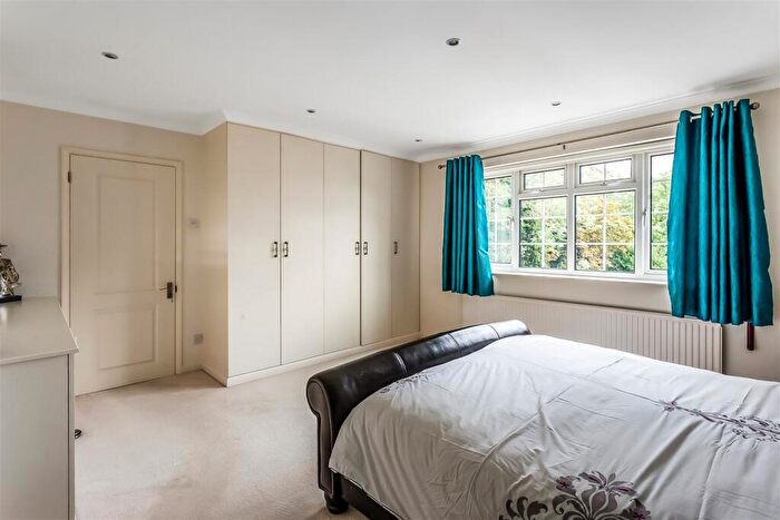 4 Bedroom Detached House For Sale In Oldfield Gardens, Ashtead, KT21
