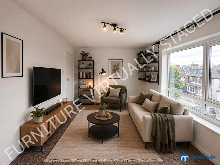 2 Bedroom Apartment To Rent In Sunningfields Road, London, NW4
