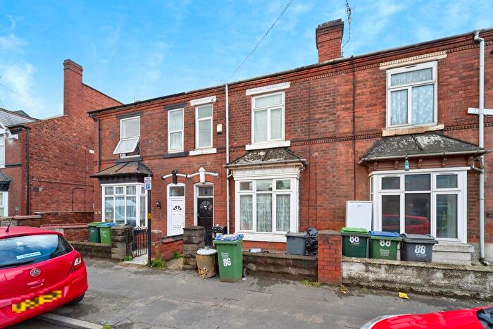 4 Bedroom Terraced House For Sale In Dudley Road, Oldbury, B69
