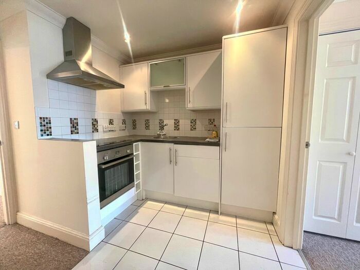 2 Bedroom Flat To Rent In Victoria Road, Cambridge, CB4