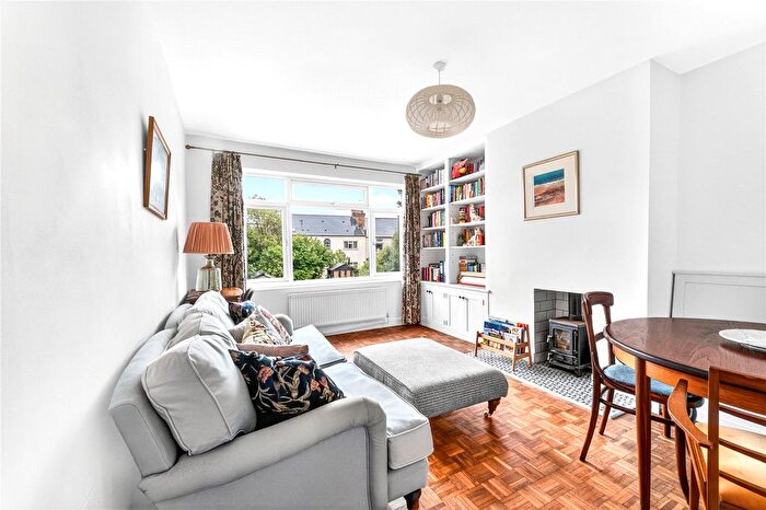 2 Bedroom Flat For Sale In Fraser Road, Walthamstow, London, E17