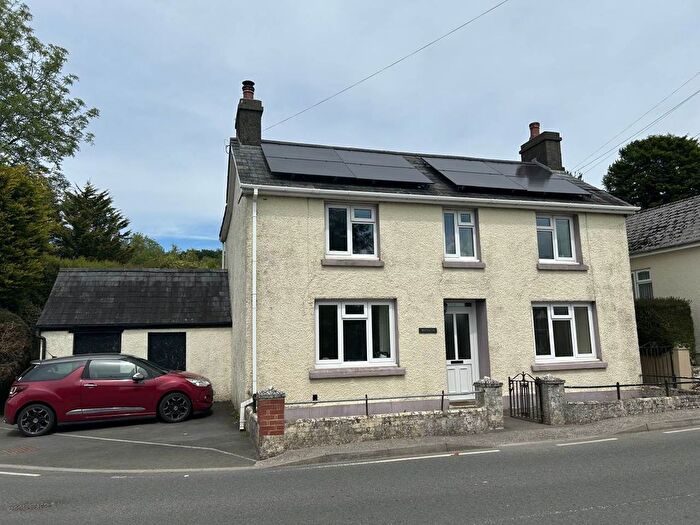 4 Bedroom Property To Rent In Drefach, Llanybydder, Ceredigion, SA40