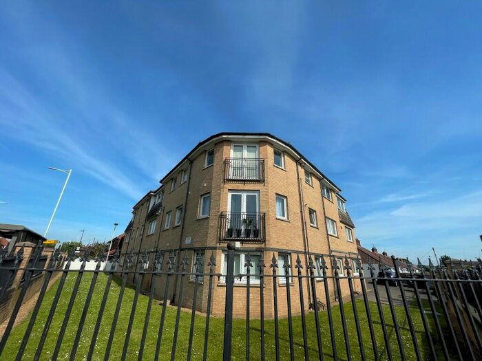 1 Bedroom Flat To Rent In New North Road, Chigwell, Essex, IG6