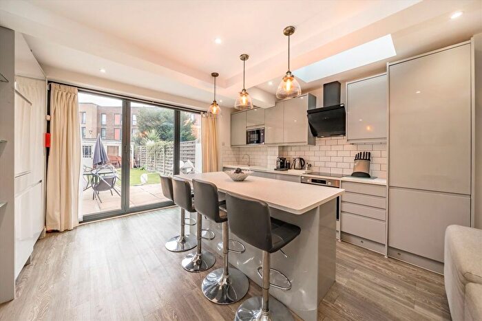 5 Bedroom Property To Rent In Western Road, Colliers Wood, SW19