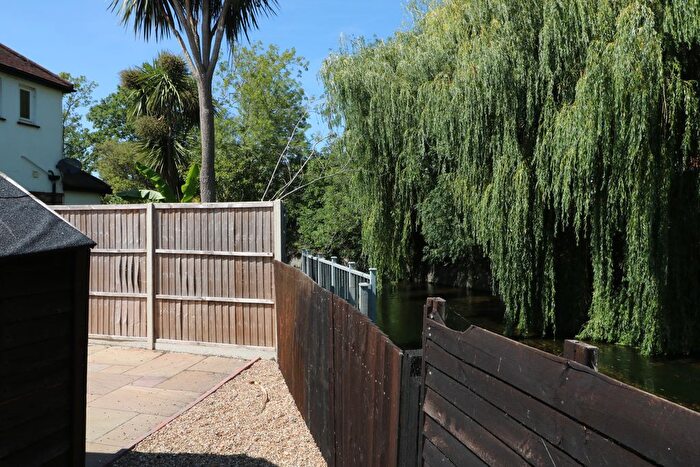 4 Bedroom Semi-Detached House To Rent In Herbert Road, Kingston Upon Thames, KT1