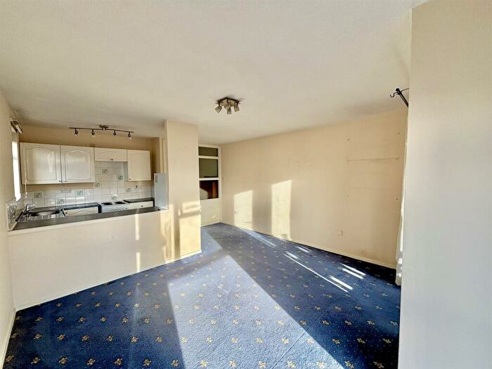 1 Bedroom Flat For Sale In Bush Street East, Southsea, PO5