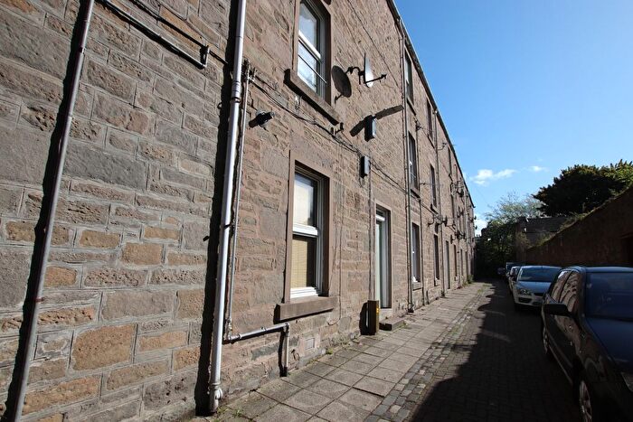 2 Bedroom Flat To Rent In Seafield Road, Dundee, DD1