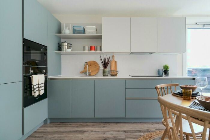 3 Bedroom Mews For Sale In Railings, Middlewood Locks, M5